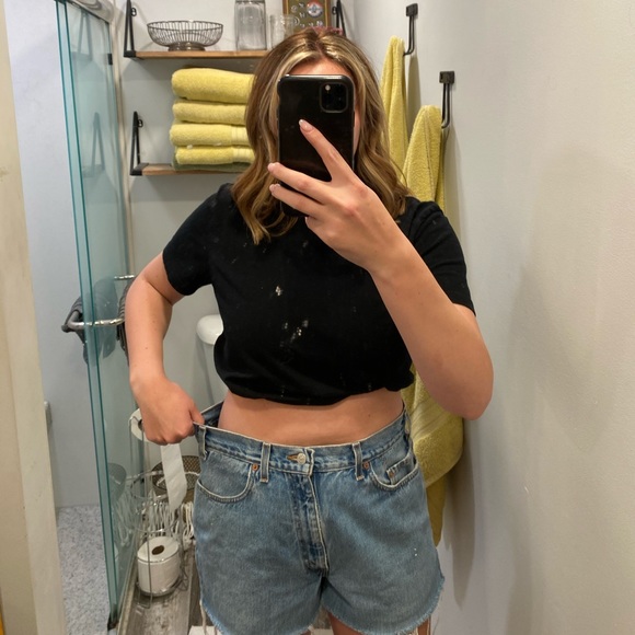 Vintage Levi Distressed Shorts - Picture 10 of 10